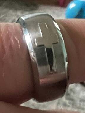 Older Avon Men's Stainless Steel Cutout Cross Wedding Band Ring Size 11 NIB